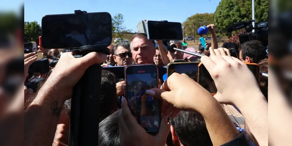 Ele afirmou que nunca pensou em sair do país ou se asilar em alguma embaixada de Brasília, acrescentando ainda que “sair do país é a coisa mais fácil que tem”