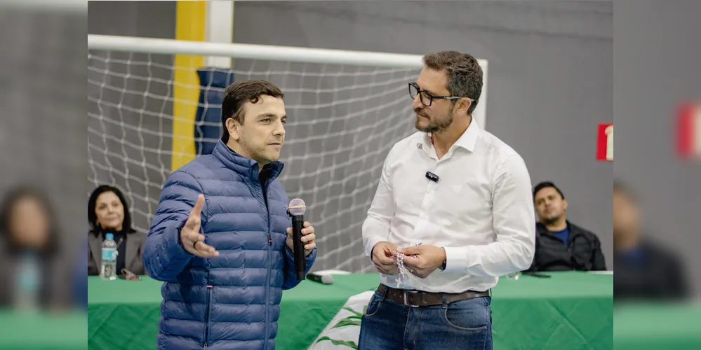 Imagem ilustrativa da imagem Aliel entrega ginásio de R$ 1 milhão e anuncia 20 novas casas em Ipiranga