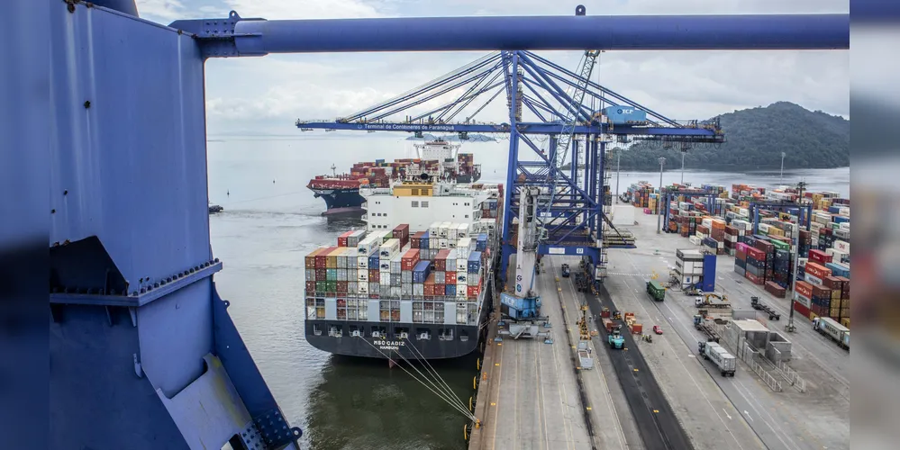 Paraná libera R$ 300 milhões em créditos de ICMS para apoiar empresas exportadoras após tarifaço