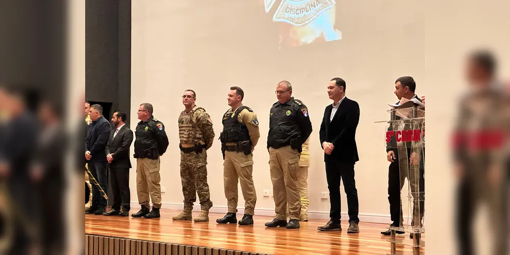 Imagem ilustrativa da imagem Corpo de Bombeiros entrega Medalhas de Mérito em cerimônia em PG