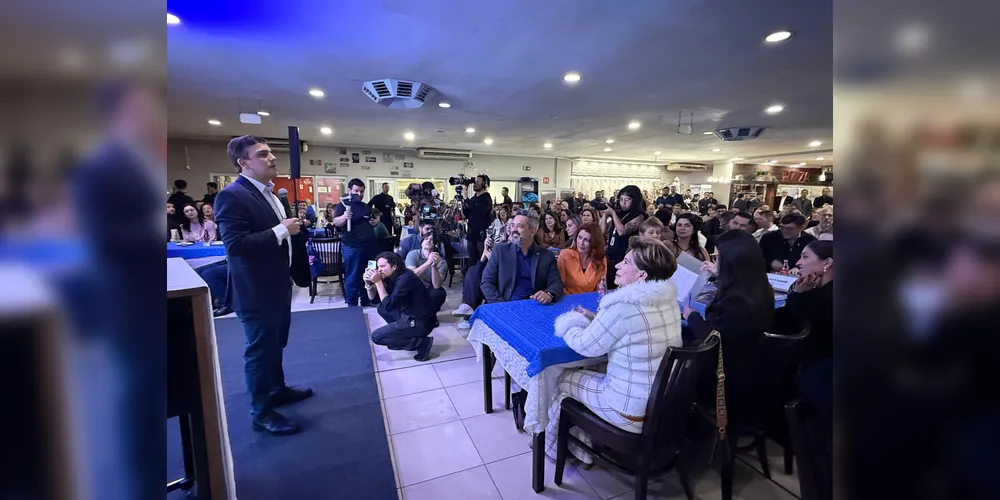 A solenidade aconteceu na noite desta segunda-feira (22), em Ponta Grossa