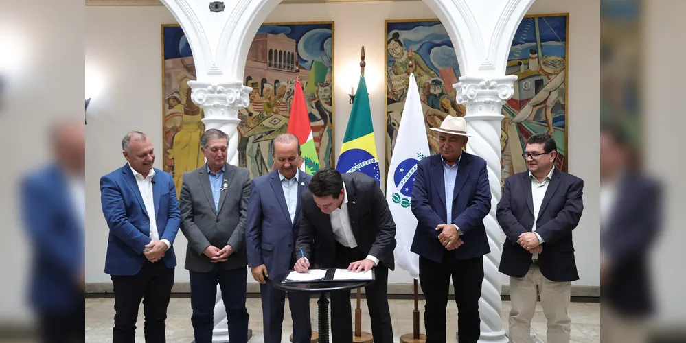 Em agosto, os governadores Carlos Massa Ratinho Junior e Jorginho Mello já tinham assinado o termo de transição judicial