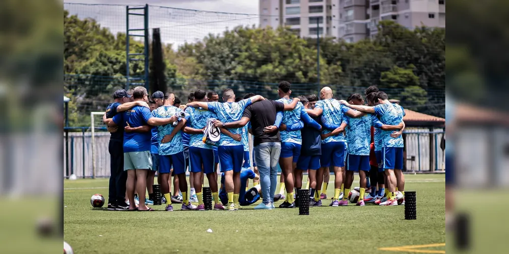 Elenco do Rodo Fut7 celebra a confirmação na Taça Brasil 2026