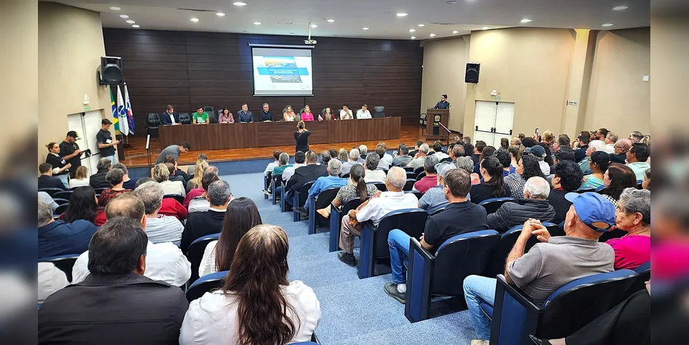 O debate também evidenciou divergências entre lideranças políticas